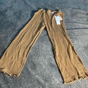 NWT Tiger Mist brown flare knit pants ( XS )